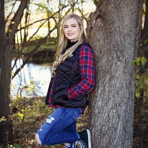 Meet your Posher, Hailey